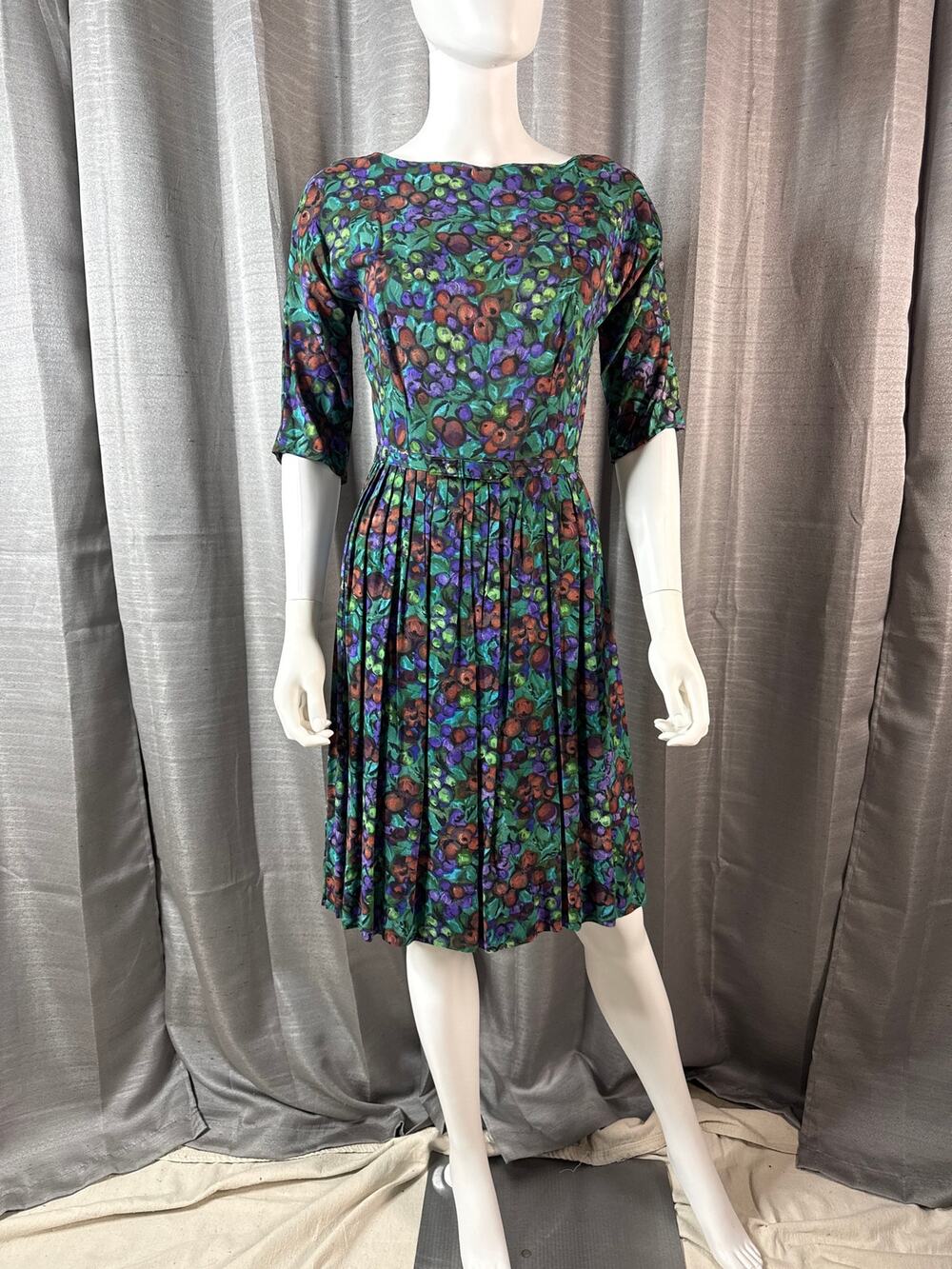 Vintage Berry Print Cotton Day Dress with Original Belt Sz M